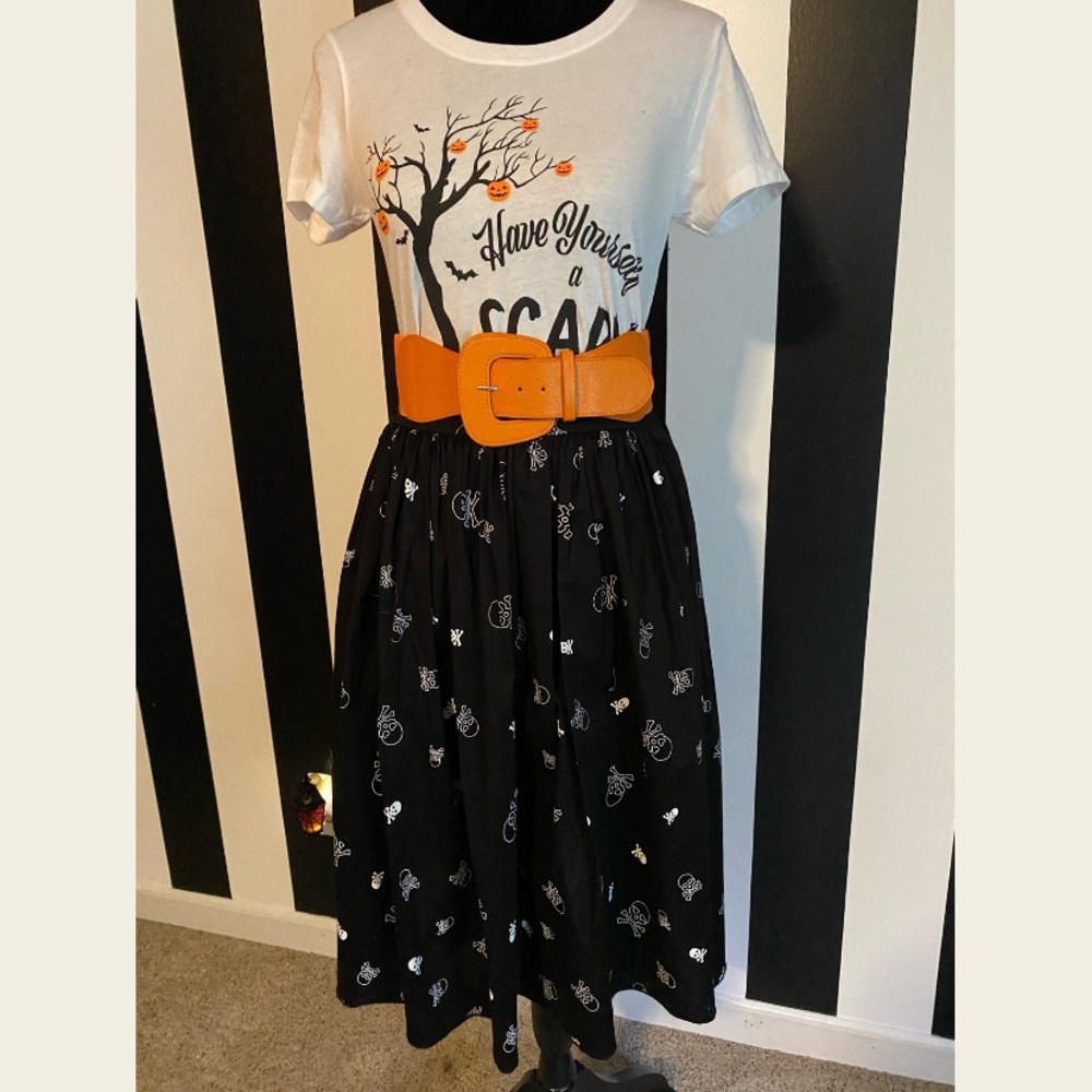 Skull and crossbones circle skirt